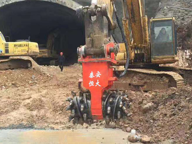 液壓巖土銑挖機(jī)的使用方法